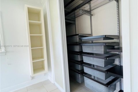 Снять в аренду квартиру в Майами-Бич, Флорида 2 спальни, 102.19м2, № 2077390 - фото 20