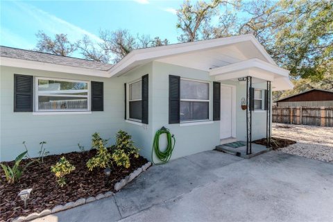 Commercial property in Clearwater, Florida 2 bedrooms, 118.54 sq.m. № 1760031 - photo 8