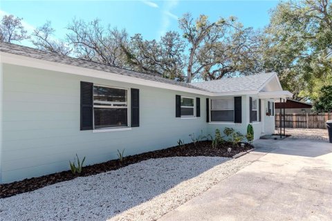 Commercial property in Clearwater, Florida 2 bedrooms, 118.54 sq.m. № 1760031 - photo 5