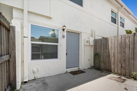 Touwnhouse à vendre à Tampa, Floride: 3 chambres, 108.14 m2 № 1851323 - photo 7