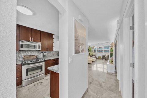 Condo in Deerfield Beach, Florida, 1 bedroom  № 2377236 - photo 25