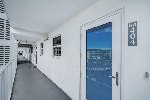 Condo in Deerfield Beach, Florida, 1 bedroom  № 2377236 - photo 27