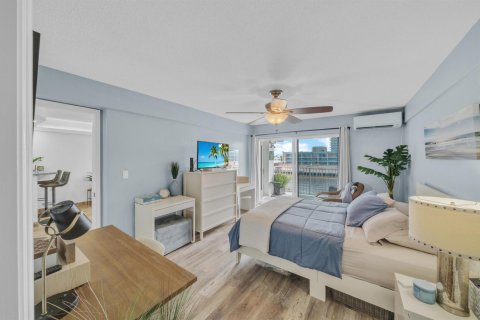 Condo in Deerfield Beach, Florida, 1 bedroom  № 2377236 - photo 11