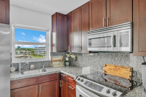 Condo in Deerfield Beach, Florida, 1 bedroom  № 2377236 - photo 19