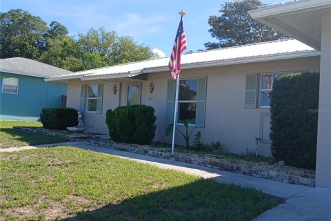Casa en Citrus Springs, Florida 3 dormitorios, 127.46 m2 № 2237365