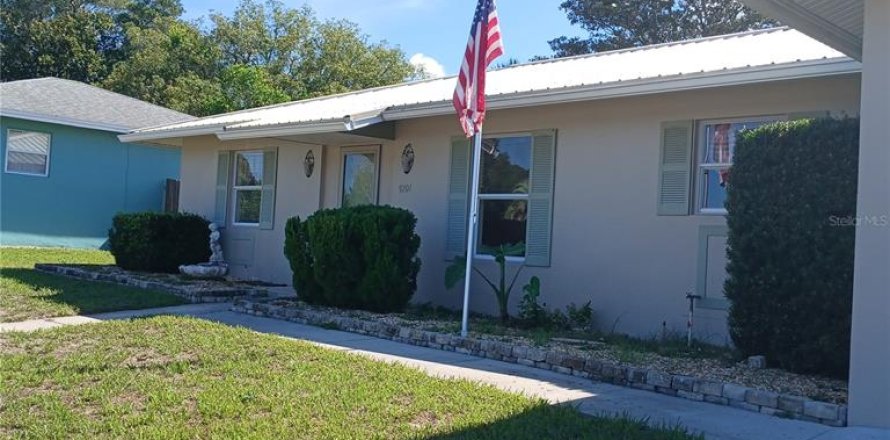 Casa en Citrus Springs, Florida 3 dormitorios, 127.46 m2 № 2237365