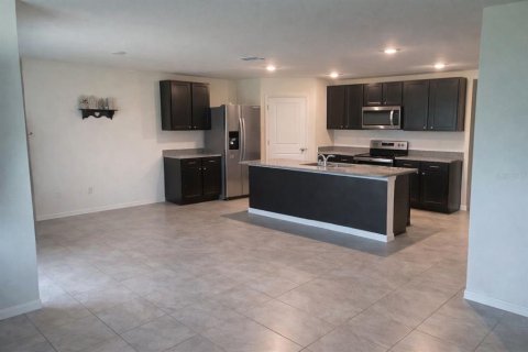 Villa ou maison à louer à Wildwood, Floride: 4 chambres, 168.71 m2 № 2109396 - photo 7