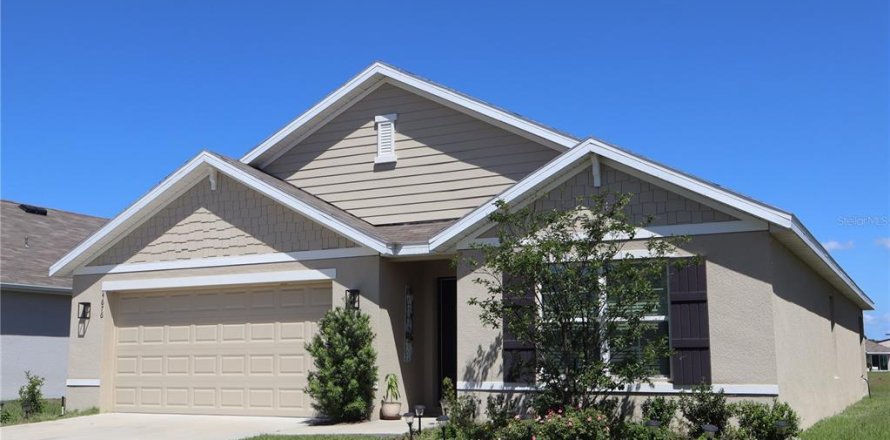 Villa ou maison à Wildwood, Floride 4 chambres, 168.71 m2 № 2109396