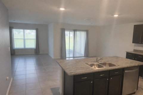 Villa ou maison à louer à Wildwood, Floride: 4 chambres, 168.71 m2 № 2109396 - photo 8