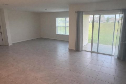 Villa ou maison à louer à Wildwood, Floride: 4 chambres, 168.71 m2 № 2109396 - photo 9