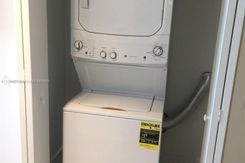 Condominio en venta en Hollywood, Florida, 2 dormitorios, 104.89 m2 № 1985561 - foto 19