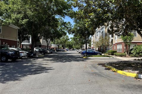 Condominio en venta en Orlando, Florida, 2 dormitorios, 108.32 m2 № 1719202 - foto 2