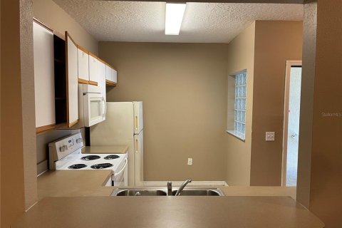 Condo in Riverview, Florida, 3 bedrooms  № 1915995 - photo 4