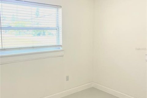 House in Gulfport, Florida 2 bedrooms, 90.67 sq.m. № 1749458 - photo 17