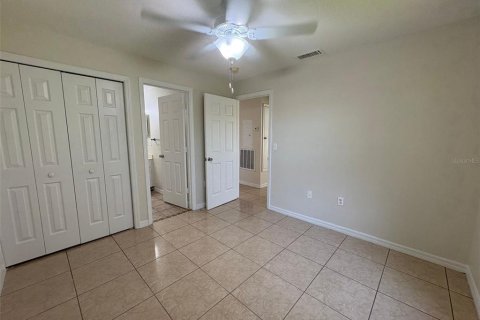 Villa ou maison à louer à Poinciana, Floride: 2 chambres, 72.84 m2 № 2406288 - photo 18