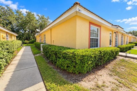 Villa ou maison à louer à Poinciana, Floride: 2 chambres, 72.84 m2 № 2406288 - photo 3