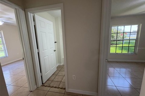 Villa ou maison à louer à Poinciana, Floride: 2 chambres, 72.84 m2 № 2406288 - photo 21