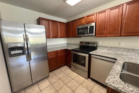 Villa ou maison à louer à Poinciana, Floride: 2 chambres, 72.84 m2 № 2406288 - photo 16