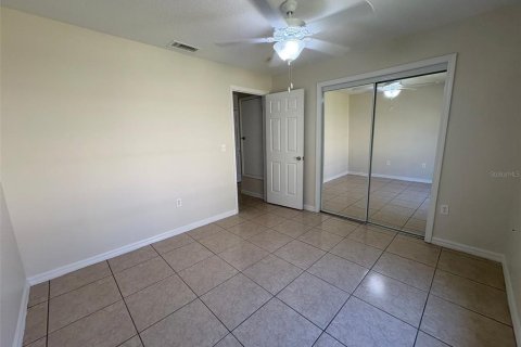 Villa ou maison à louer à Poinciana, Floride: 2 chambres, 72.84 m2 № 2406288 - photo 19