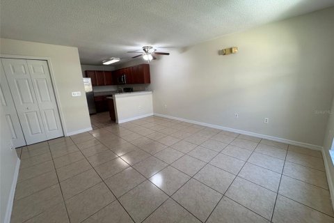 Villa ou maison à louer à Poinciana, Floride: 2 chambres, 72.84 m2 № 2406288 - photo 5