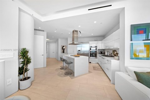 Condominio en venta en Miami Beach, Florida, 2 dormitorios, 148.18 m2 № 2295813 - foto 4