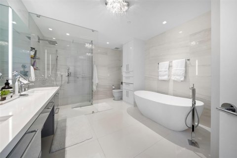 Condominio en venta en Miami Beach, Florida, 2 dormitorios, 148.18 m2 № 2295813 - foto 26