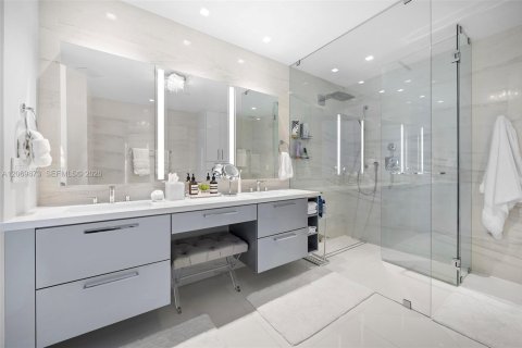 Condominio en venta en Miami Beach, Florida, 2 dormitorios, 148.18 m2 № 2295813 - foto 25