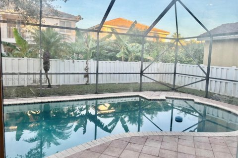 Villa ou maison à vendre à Coral Springs, Floride: 4 chambres, 230.77 m2 № 1988049 - photo 2