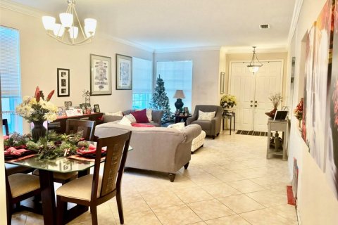 Villa ou maison à vendre à Coral Springs, Floride: 4 chambres, 230.77 m2 № 1988049 - photo 8