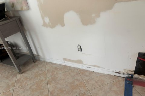 Villa ou maison à vendre à Coral Springs, Floride: 4 chambres, 230.77 m2 № 1988049 - photo 9