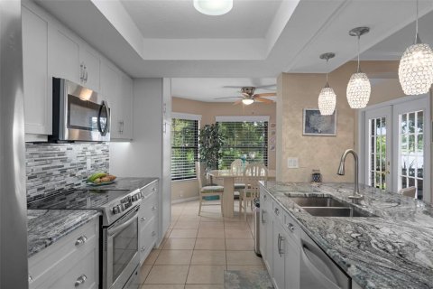 House in Holiday, Florida 3 bedrooms, 154.4 sq.m. № 1911834 - photo 3