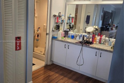 Copropriété à vendre à Pembroke Pines, Floride: 2 chambres, 142.42 m2 № 1947141 - photo 7