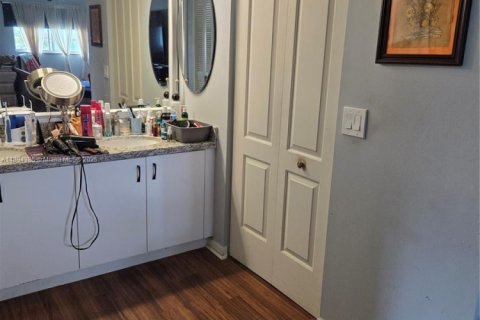 Copropriété à vendre à Pembroke Pines, Floride: 2 chambres, 142.42 m2 № 1947141 - photo 8