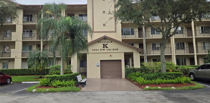 Condo à Pembroke Pines, Floride, 2 chambres № 1947141