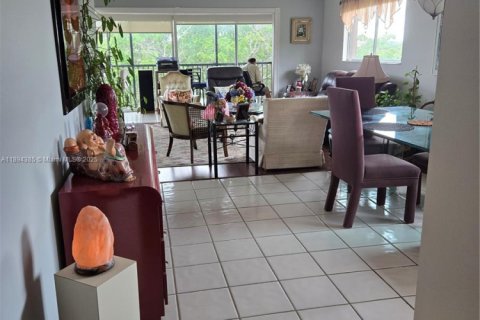 Copropriété à vendre à Pembroke Pines, Floride: 2 chambres, 142.42 m2 № 1947141 - photo 5