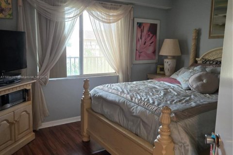 Copropriété à vendre à Pembroke Pines, Floride: 2 chambres, 142.42 m2 № 1947141 - photo 14