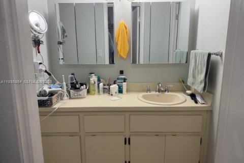 Купить кондоминиум в Майами, Флорида 2 спальни, 98.48м2, № 2088437 - фото 12