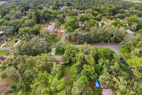 House in Dade City, Florida 2 bedrooms, 109.25 sq.m. № 2236523 - photo 15