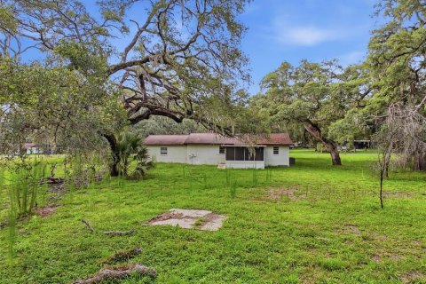 House in Dade City, Florida 2 bedrooms, 109.25 sq.m. № 2236523 - photo 9