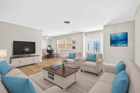Casa en venta en Saint Petersburg, Florida, 3 dormitorios, 149.57 m2 № 1858116 - foto 2