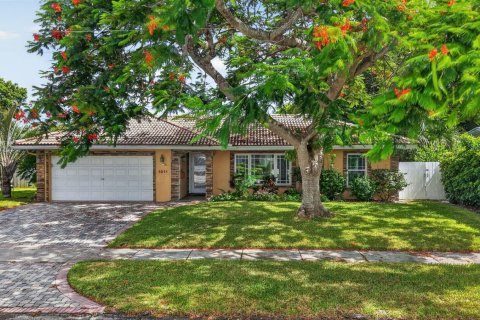 House in Boca Raton, Florida 4 bedrooms, 137.22 sq.m. № 2249812