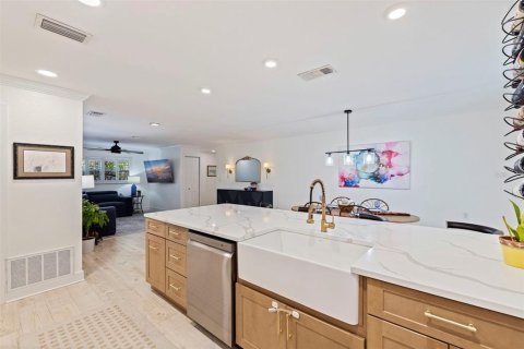Villa ou maison à vendre à Saint Petersburg, Floride: 3 chambres, 161.74 m2 № 2302346 - photo 8