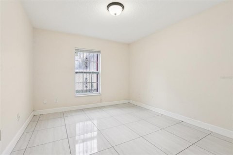 House in Tampa, Florida 4 bedrooms, 156.82 sq.m. № 1780490 - photo 20