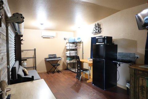 House in Punta Gorda, Florida 2 bedrooms, 117.61 sq.m. № 2258445 - photo 20