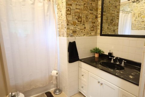 House in Punta Gorda, Florida 2 bedrooms, 117.61 sq.m. № 2258445 - photo 15