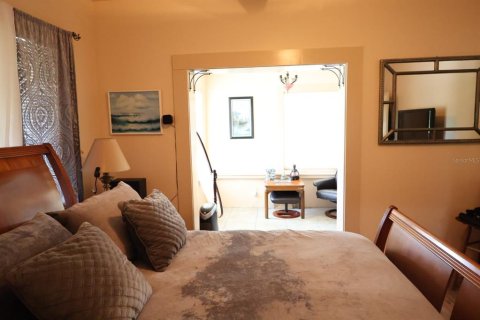 House in Punta Gorda, Florida 2 bedrooms, 117.61 sq.m. № 2258445 - photo 12