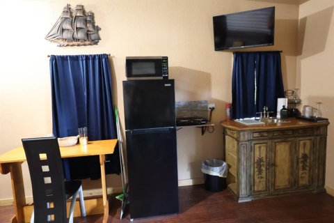 House in Punta Gorda, Florida 2 bedrooms, 117.61 sq.m. № 2258445 - photo 19