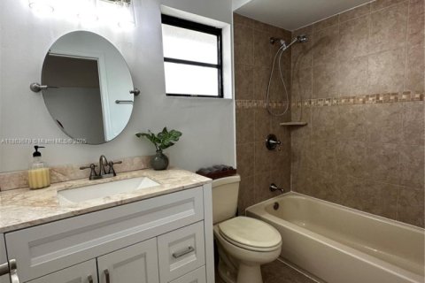 Снять в аренду кондоминиум в Майами, Флорида 2 спальни, 94.76м2, № 1891168 - фото 10