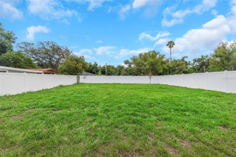 House in Tampa, Florida 3 bedrooms, 131.74 sq.m. № 1612777 - photo 14