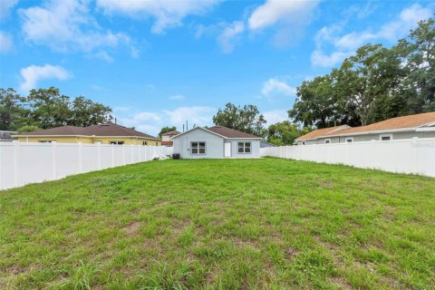House in Tampa, Florida 3 bedrooms, 131.74 sq.m. № 1612777 - photo 15